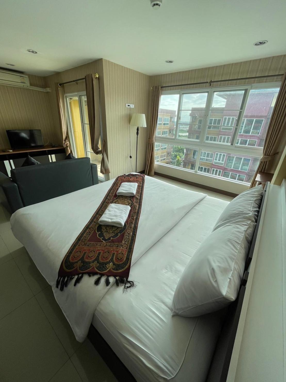 H2Do Hotel Ban Khlong Sanam Phli Exterior foto